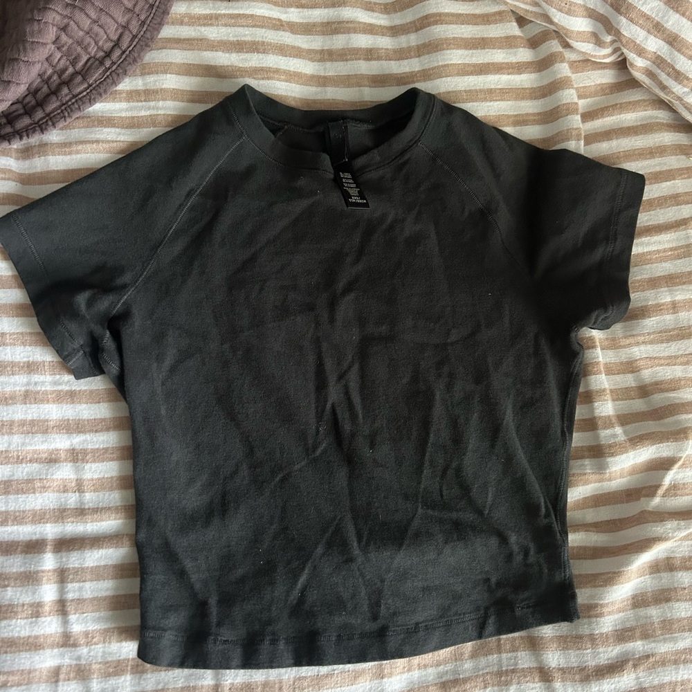 Skims crop top